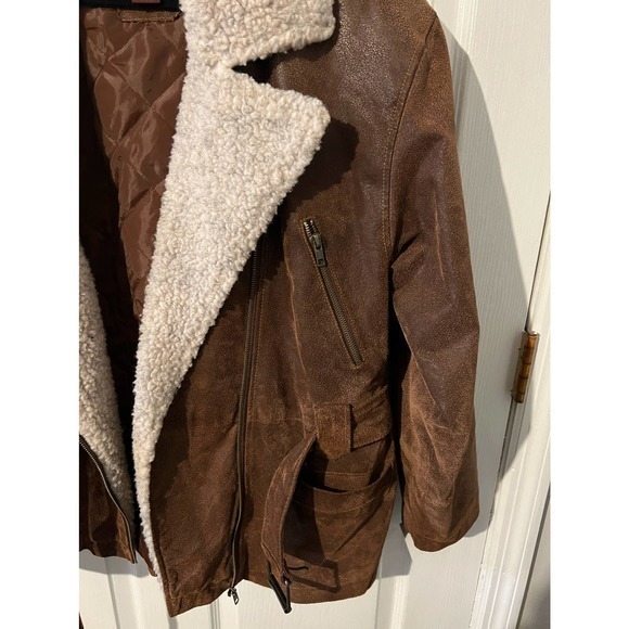 NORTHERN STYLE Women's 100% Genuine Leather Bomber Style Coat Size Large W/Belt‎ - Picture 3 of 11